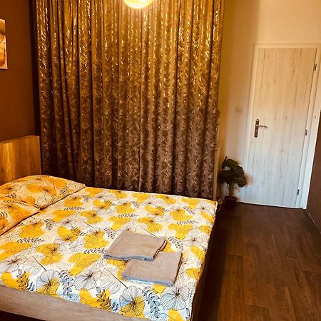 Apartment Pharamis Bešeňová Extérieur photo